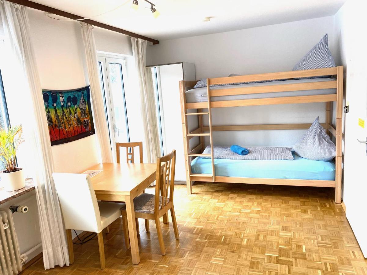 Gemuetliche Privatzimmer Mit Geteiltem Bad, Kueche Und Garten Munich Exterior photo